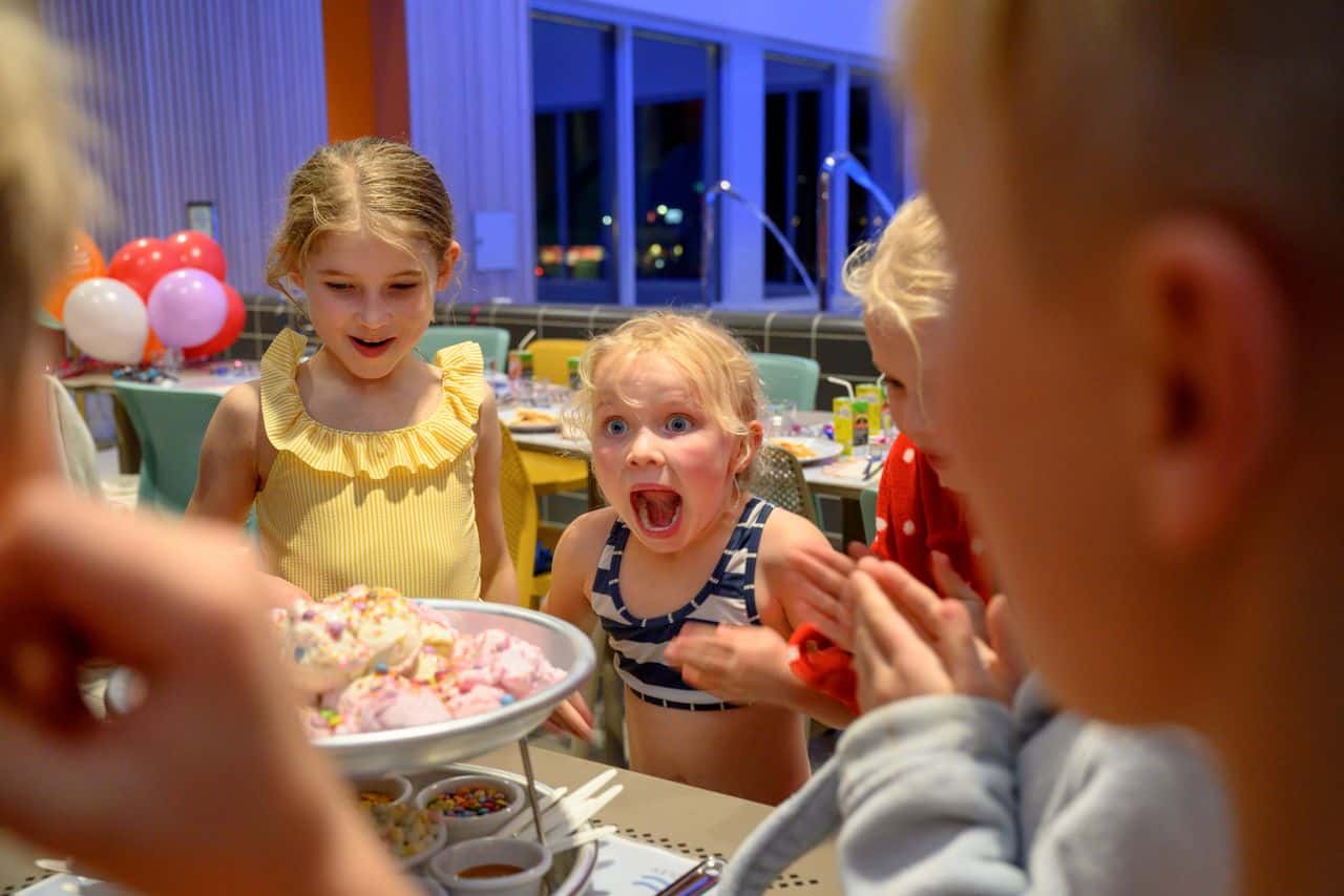 Boka badkalas på Medley