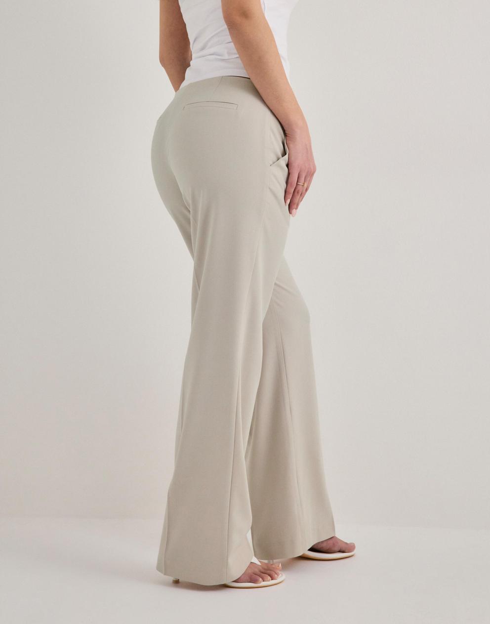 REA på damkläder, skor och accessoarer