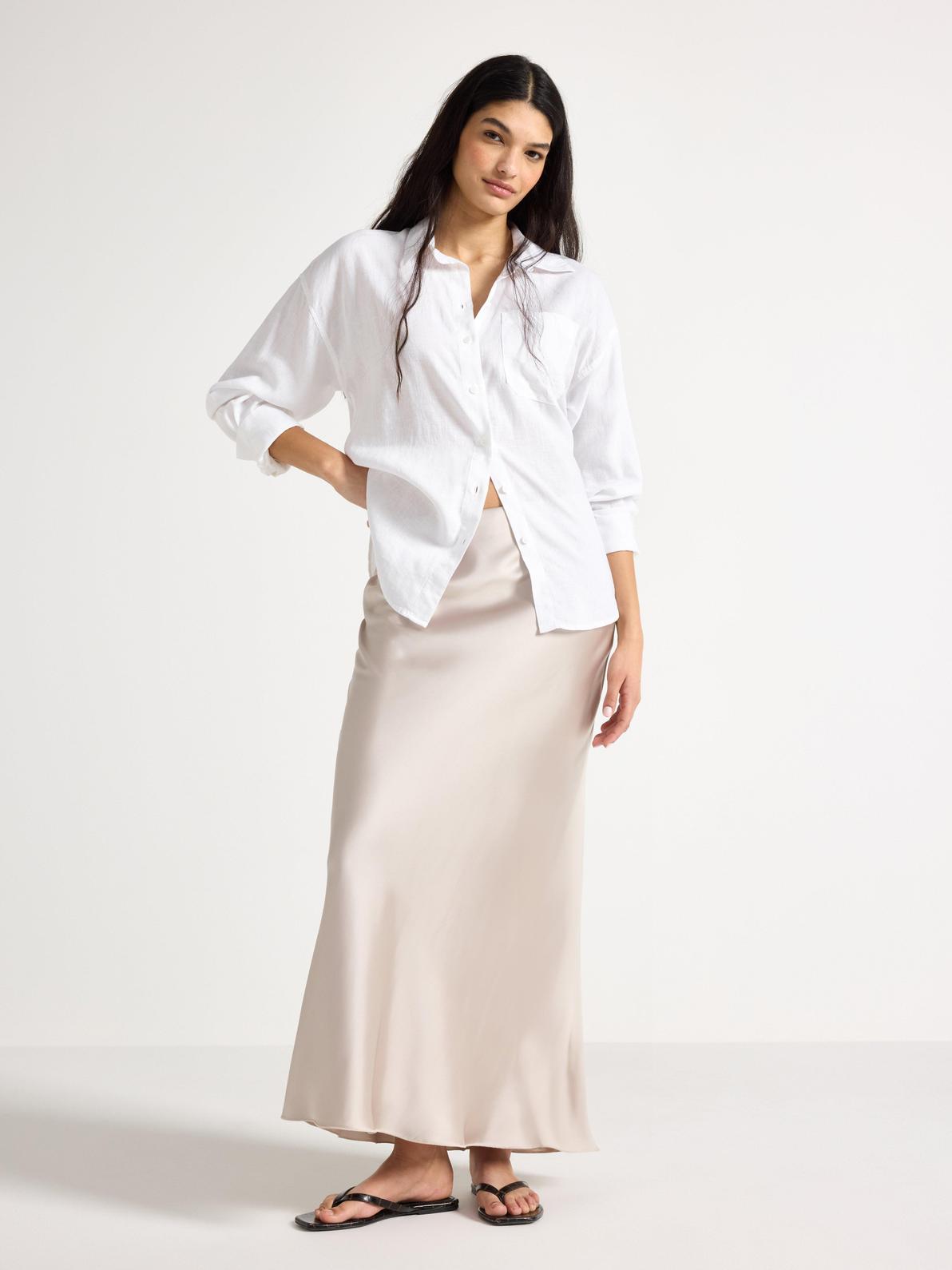 Elegant maxikjol i satin