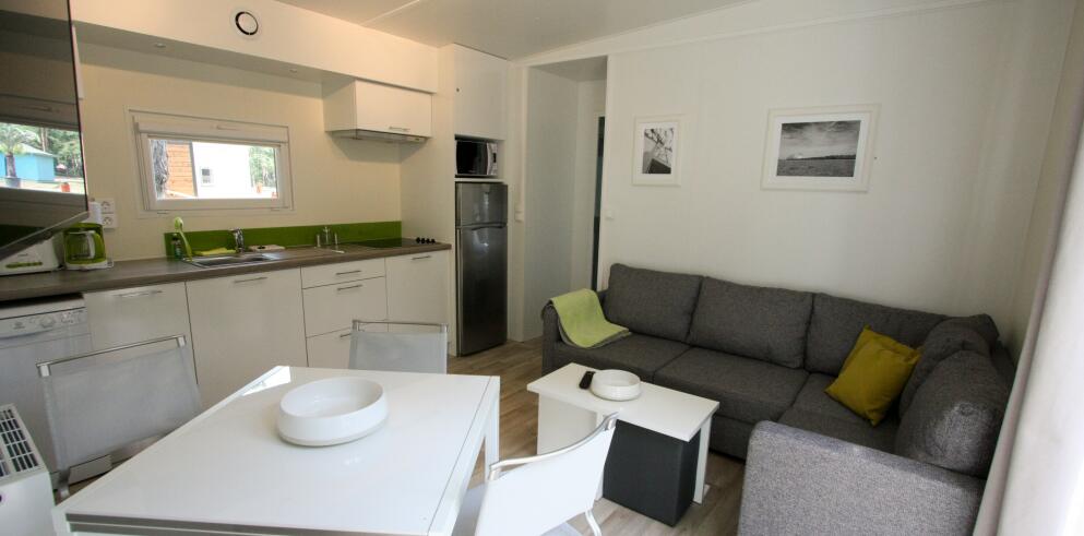 1 natt på Tropical Islands nära Berlin — frukost + vattenparksentré inkl. — från 490 kr/person