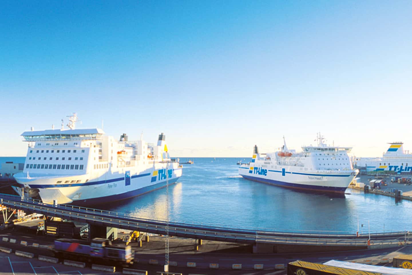 Tysklandsfärja för 4 personer med bil