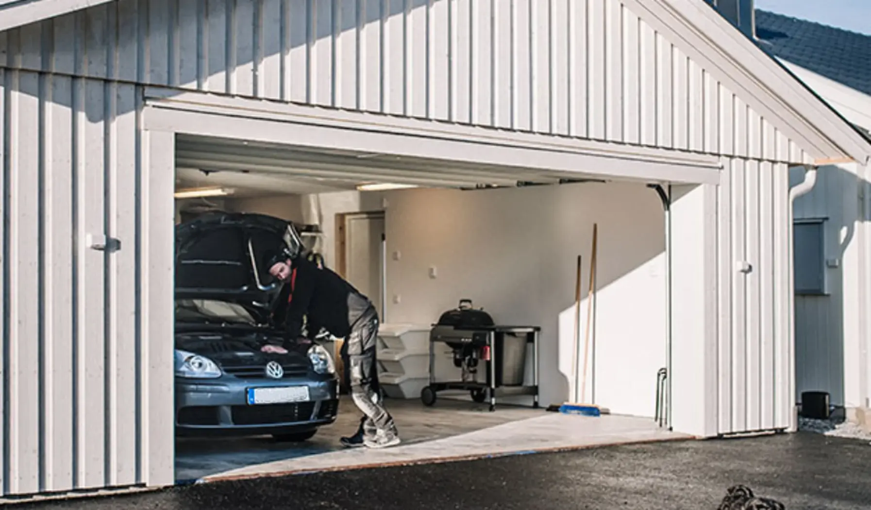 Dubbelgarage med Extra Bred Port