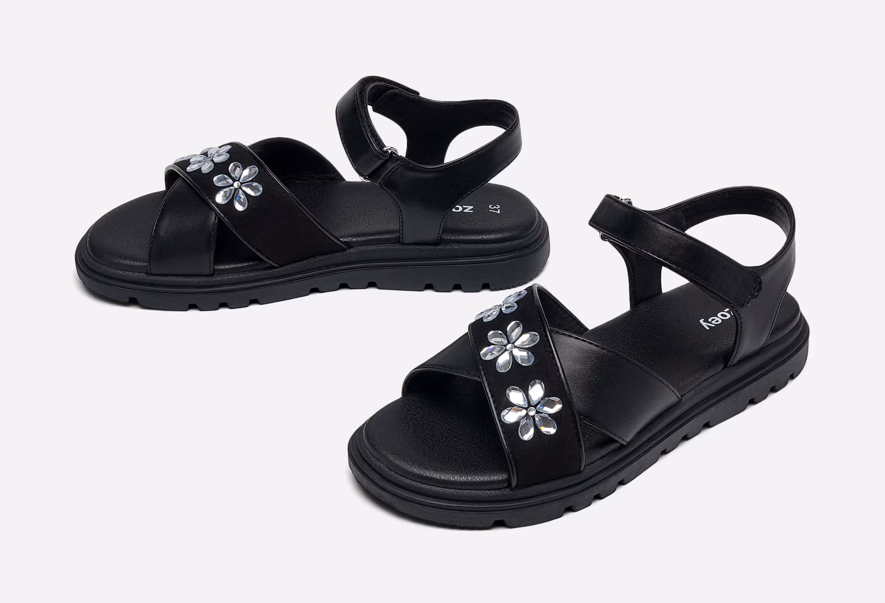 Zoey Ziz Svarta Plisserade Sandaler