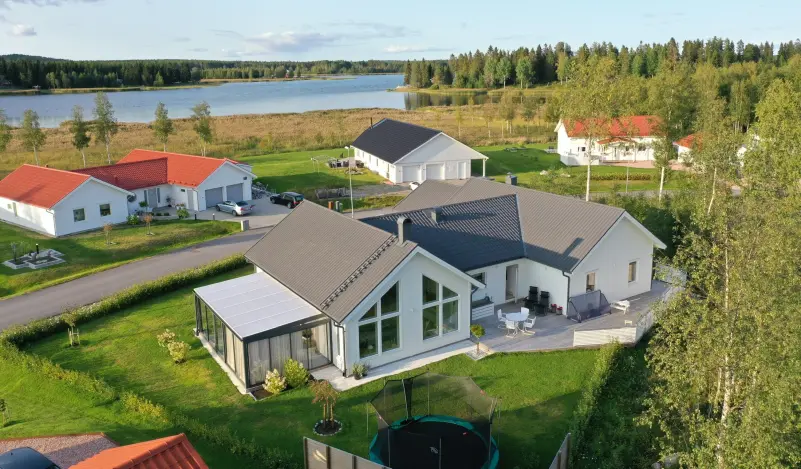 H-hus i modern ladhusstil byggsats
