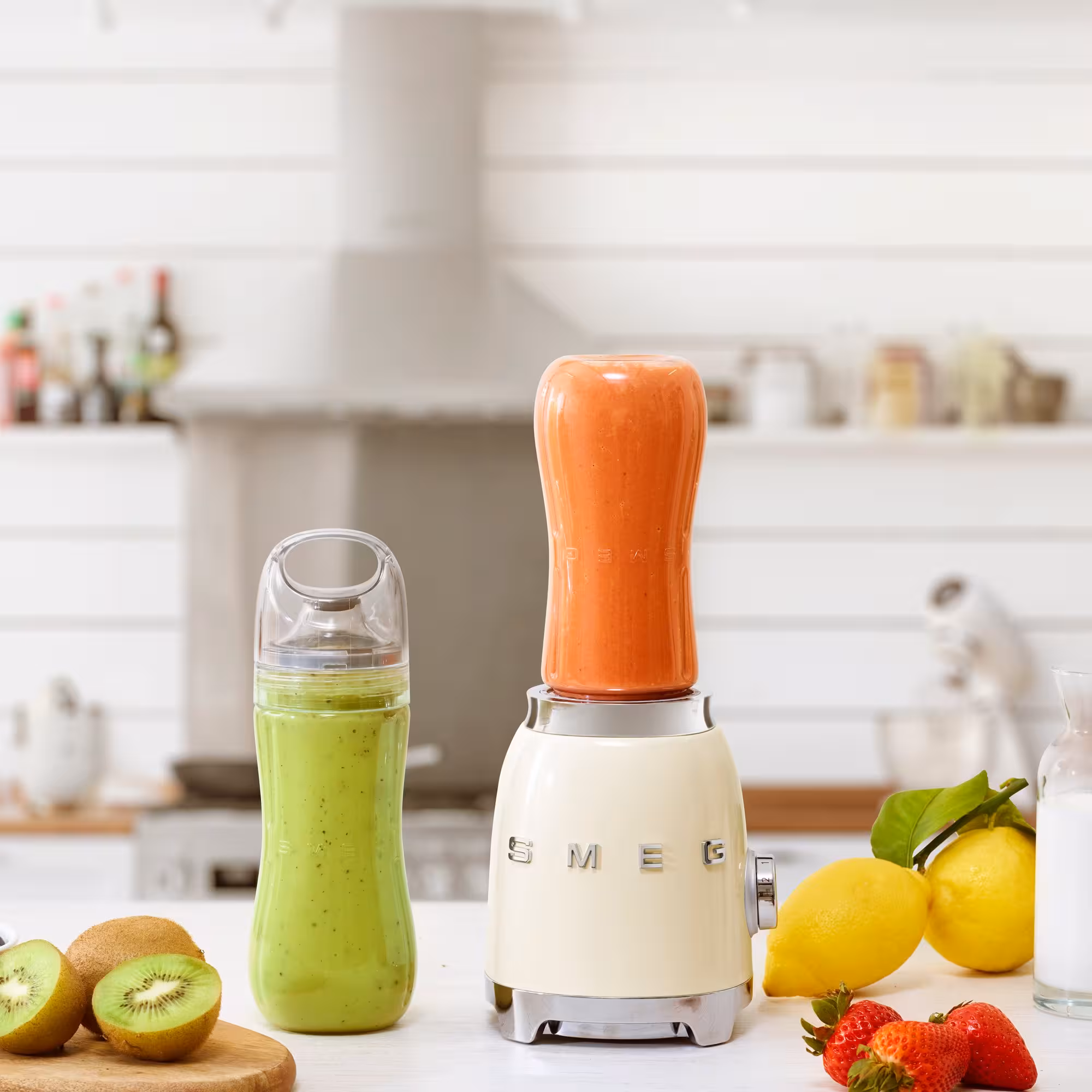 Smeg Personal Blender in Cream