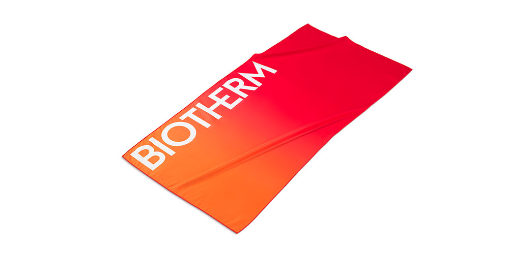 Gåva från Biotherm! Handla två produkter från Biotherm & Biotherm Homme och få en sommarhandduk, värd 300kr.