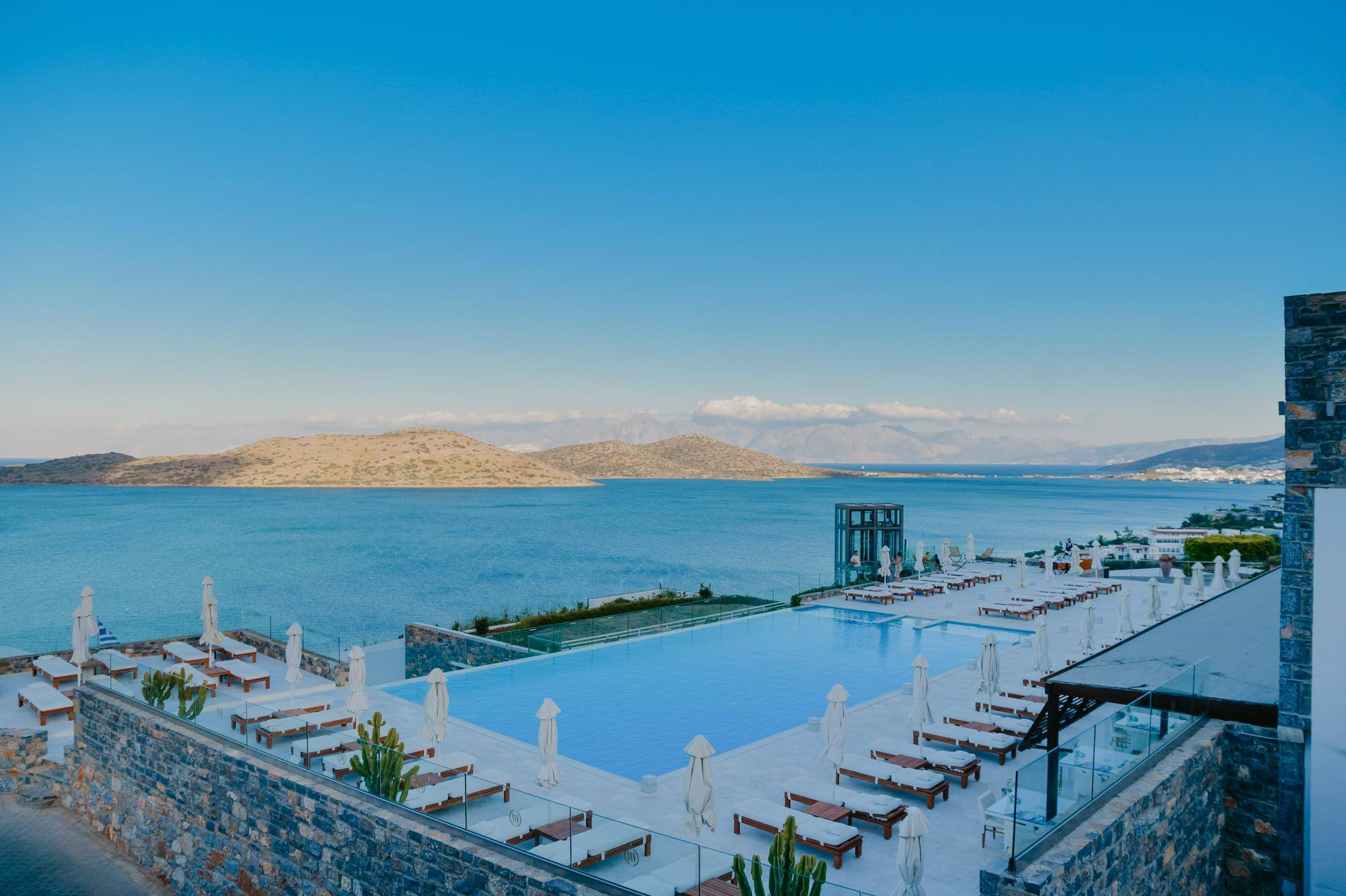 Boka boende på Royal Marmin Bay på Kreta från 1 825 kr per natt
