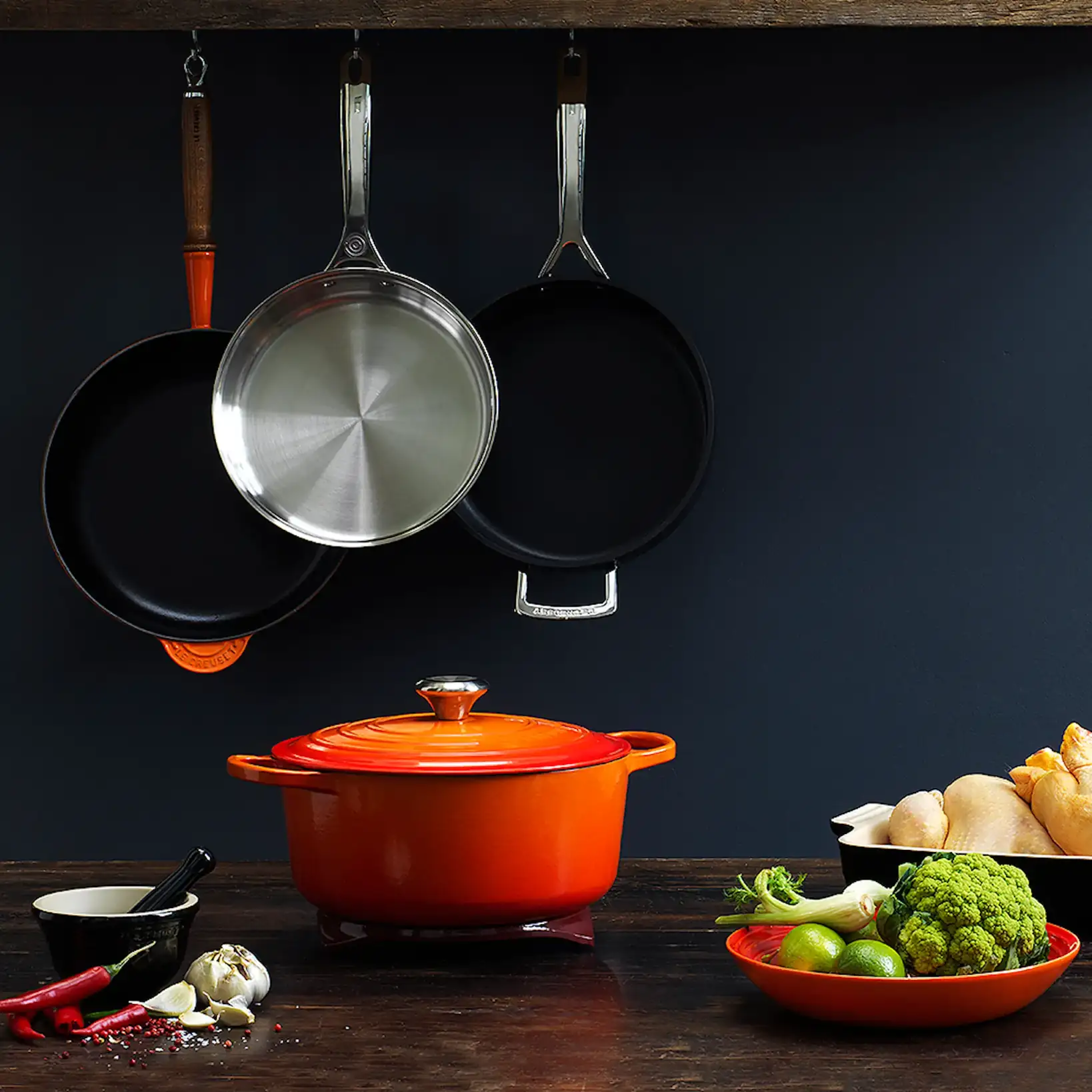 Lucka 16 - Le Creuset Signature Gjutjärnsgryta rund 26 cm 5,3 L Vulkan - Cervera