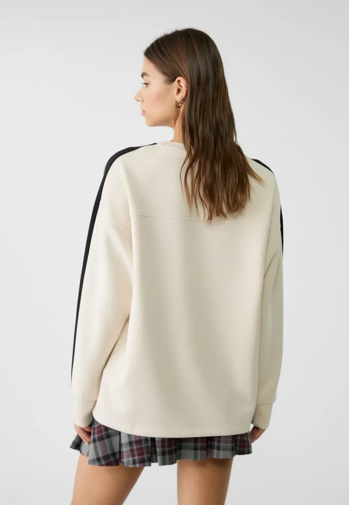 Stradivarius beige långärmad tröja