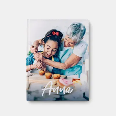 Personifierad Fotobok 21x28cm - Stående Layout
