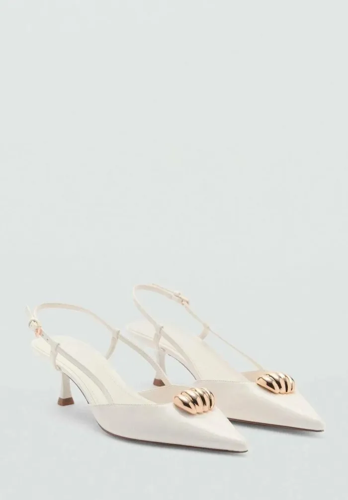 Elegant White Mango Pumps