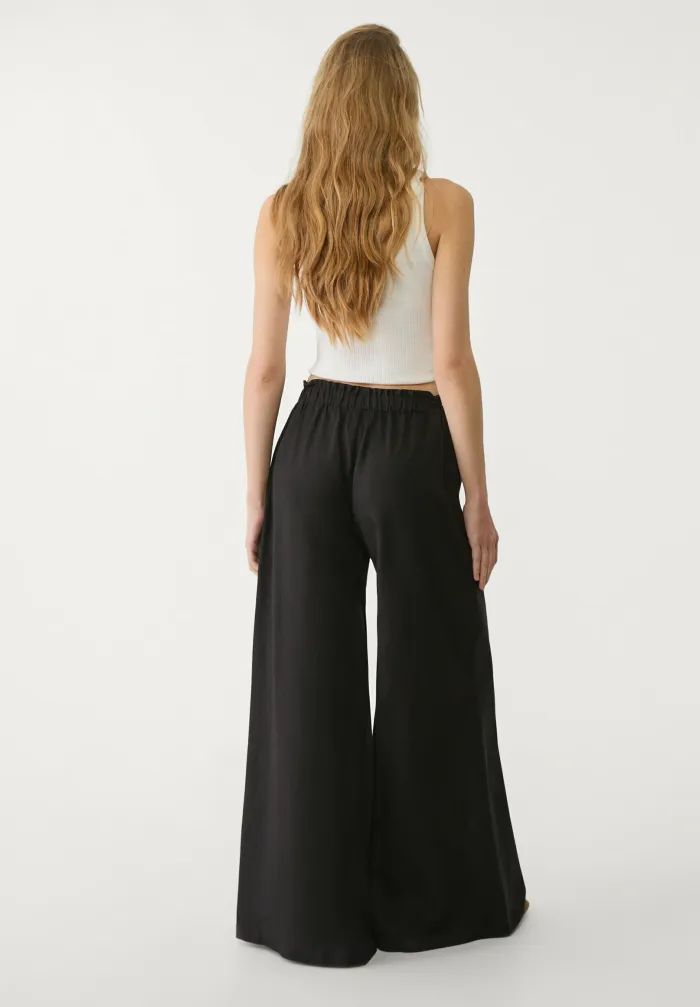 Stradivarius Black Flowing Fabric Trousers