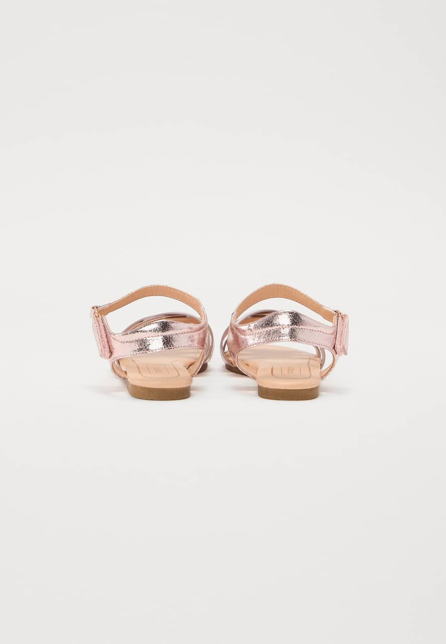 Friboo Sandaler - rose gold för bara 102 kronor