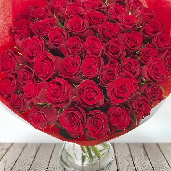 50 Röda Rosor med Hemleverans