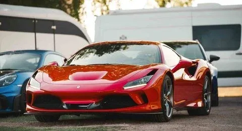 50% på Upplev en Supercar – Barnens Drömdag