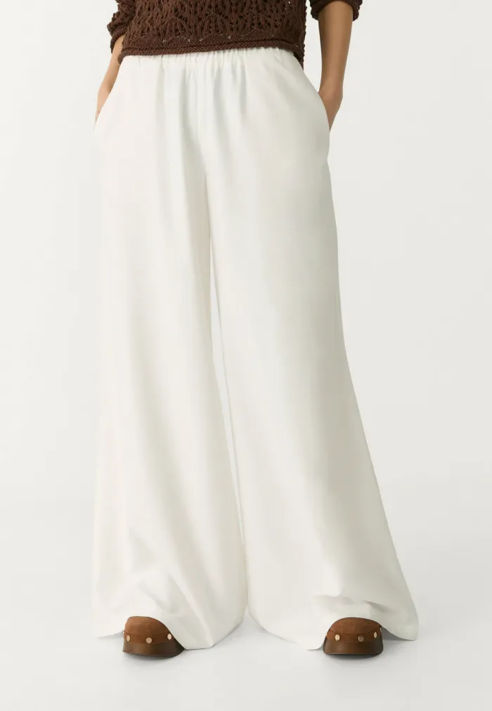 Stradivarius Beige Flowing Fabric Trousers