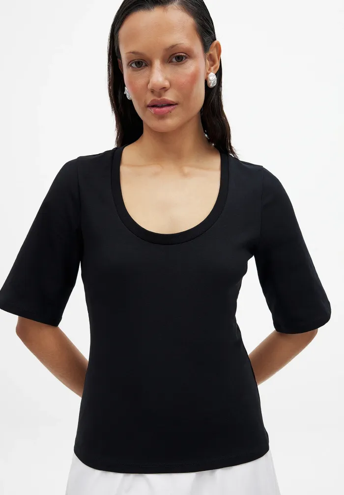 NA-KD Basic Black T-shirt