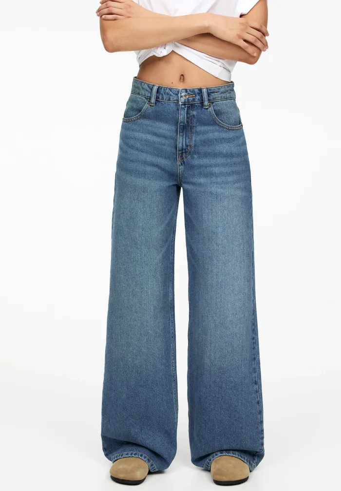 PULL&BEAR Mid-Rise Dark Blue Straight Jeans