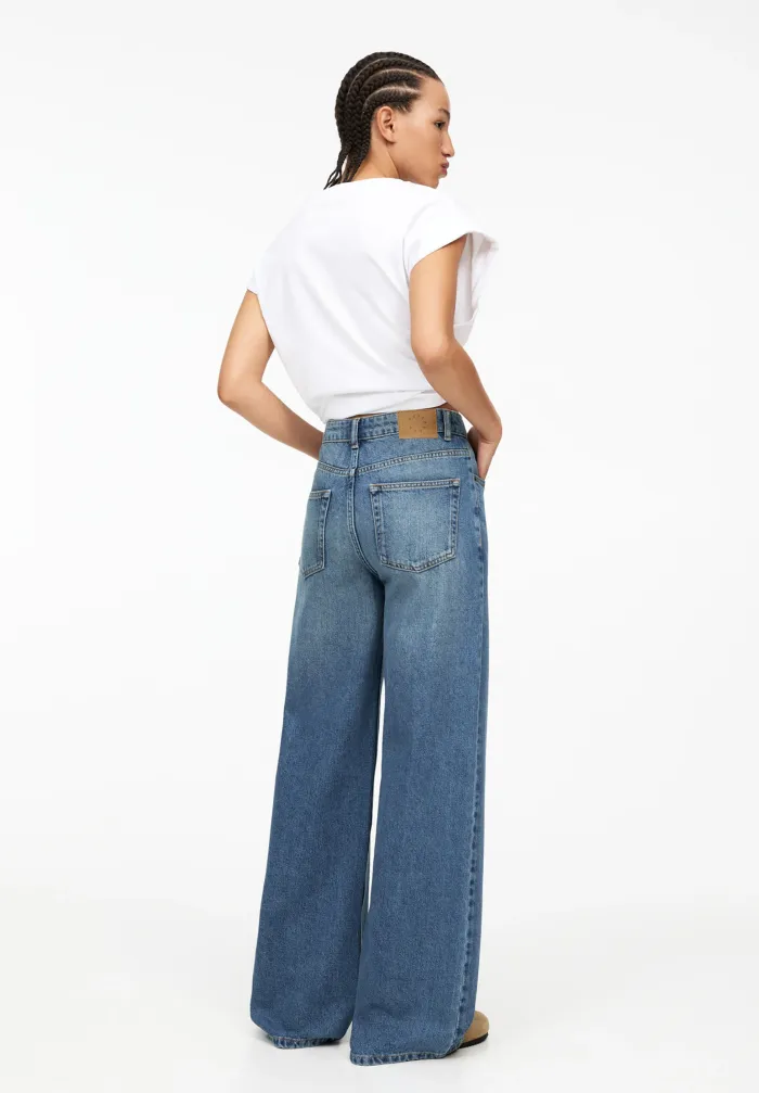 PULL&BEAR Mid-Rise Dark Blue Straight Jeans