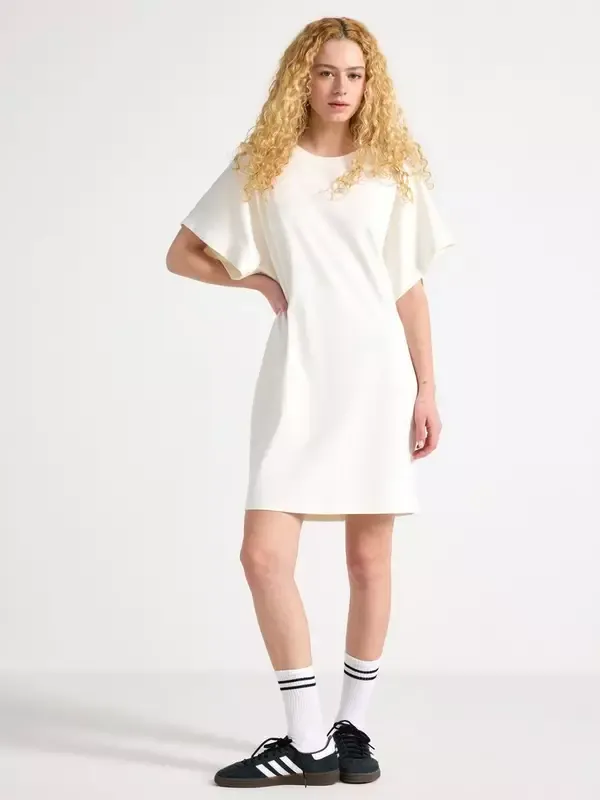 Elegant Miniklänning med Fransdetaljer