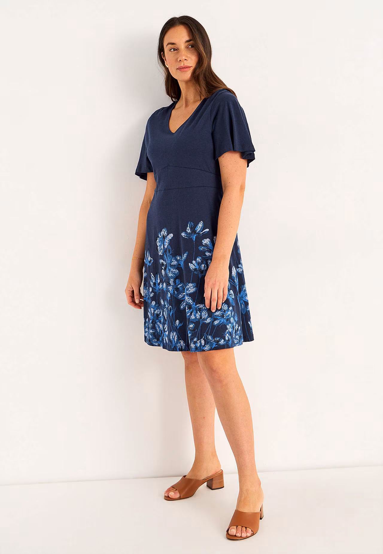 Elegant Cellbes Fashion Outfit Selection