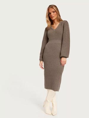 Vero Moda - Klänning vmGeorgine LS V-neck Calf Knit Dress