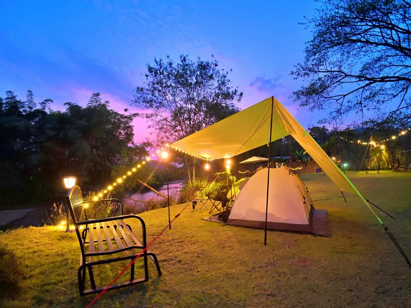 Riverside Camping