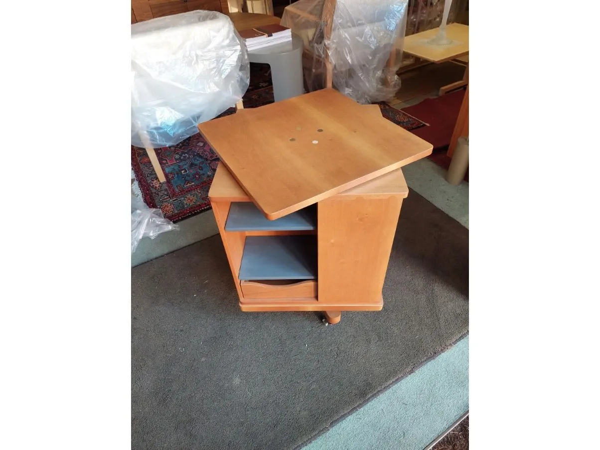 Drehbarer Zim Couchtisch 3