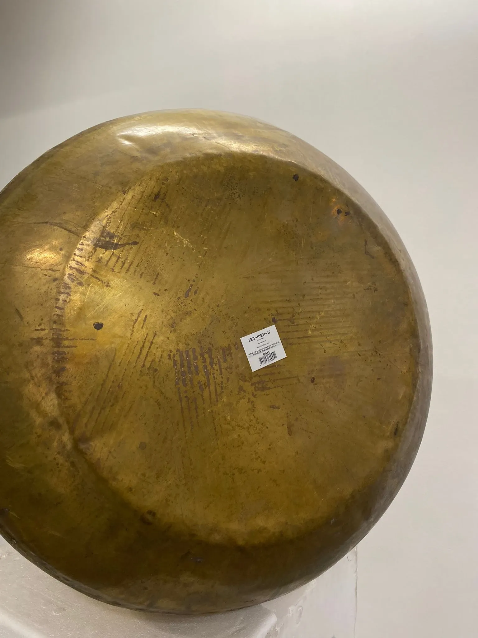 Vaso in ottone dorato 4