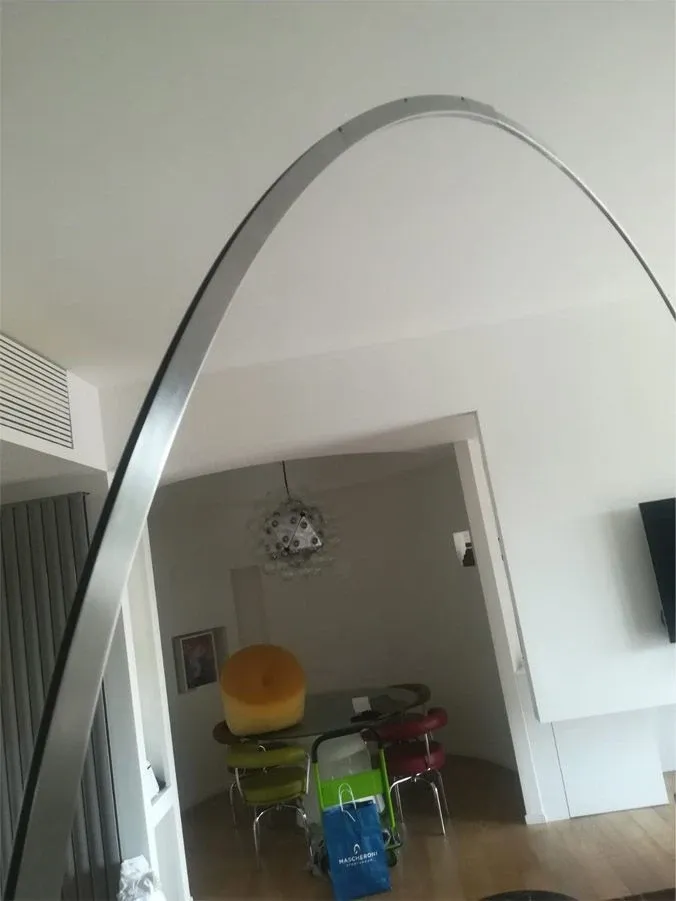 Arco (anni '70), Flos 4