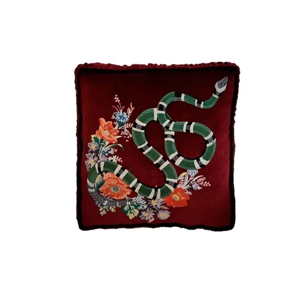 Cuscino quadrato in velluto (rosso), Gucci 3