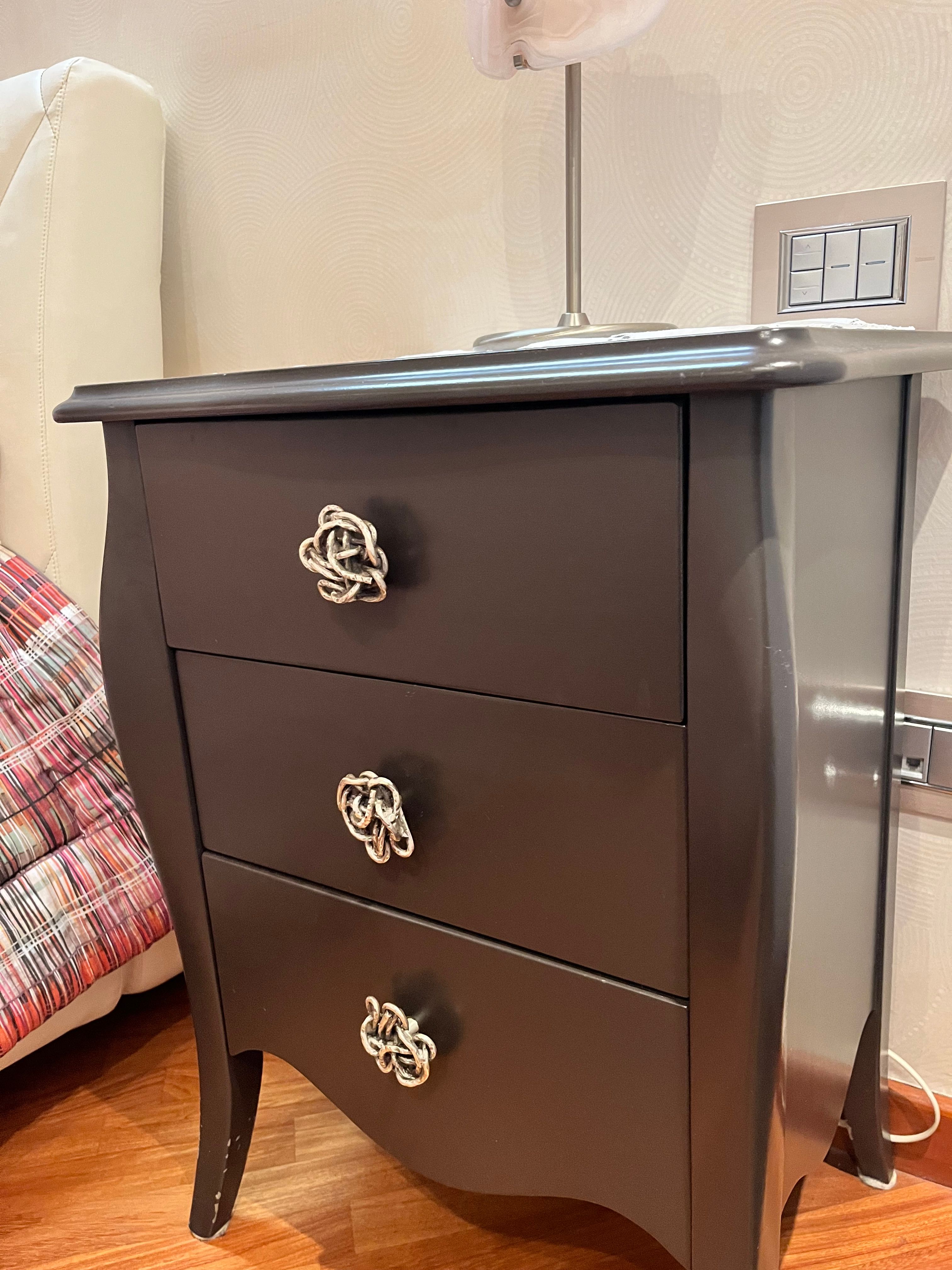 Pair of Fes wooden bedside tables (brown), Marioni  Defects