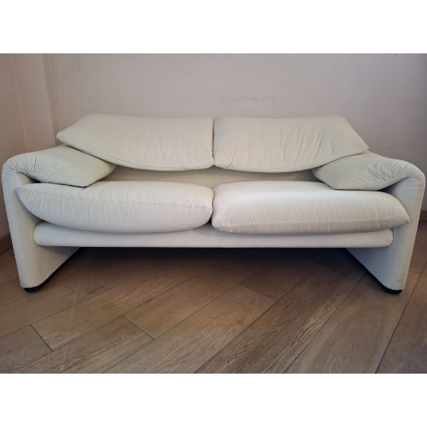 Maralunga 2-seater sofa in white fabric, Cassina image