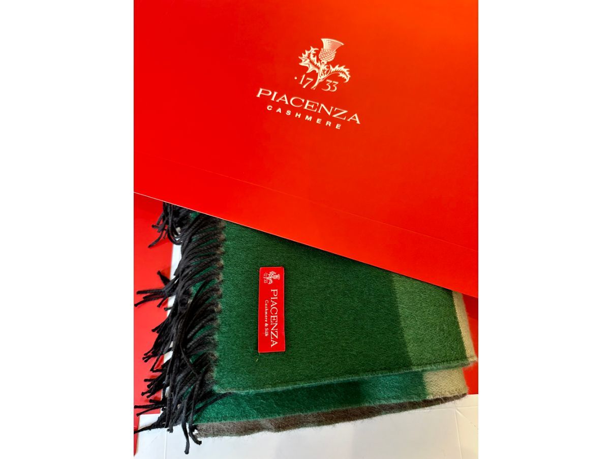 Plaid in seta e cashmere, Piacenza 1733 Brand
