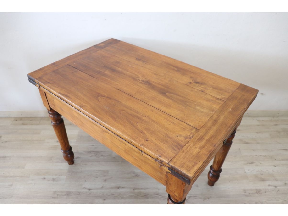 Vintage solid poplar wood table (19th century)