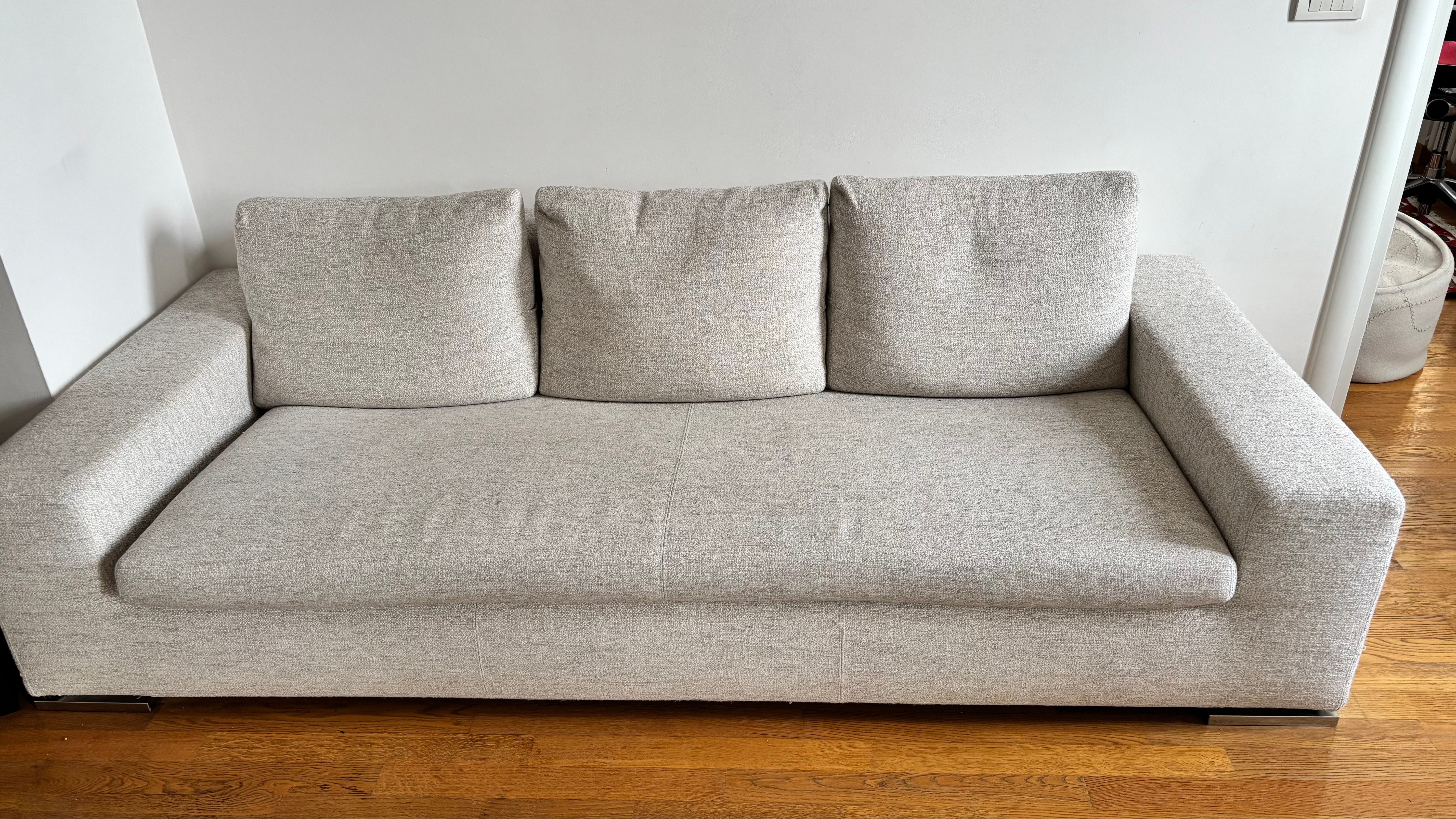 Moore 3 seater sofa upholstered in fabric (beige), Minotti Main