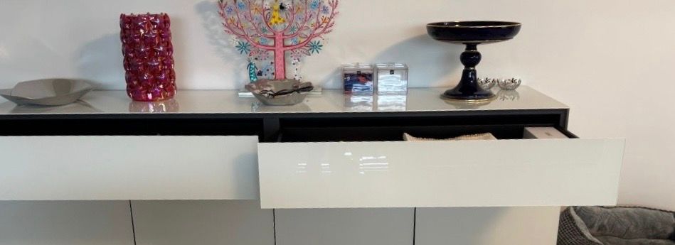 Madia Globo colore bianco Front