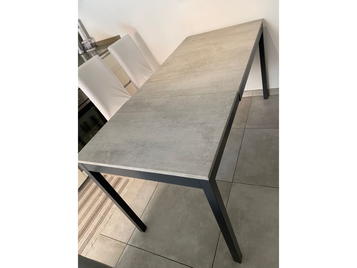 Tavolo Connubia rettangolare allungabile Main