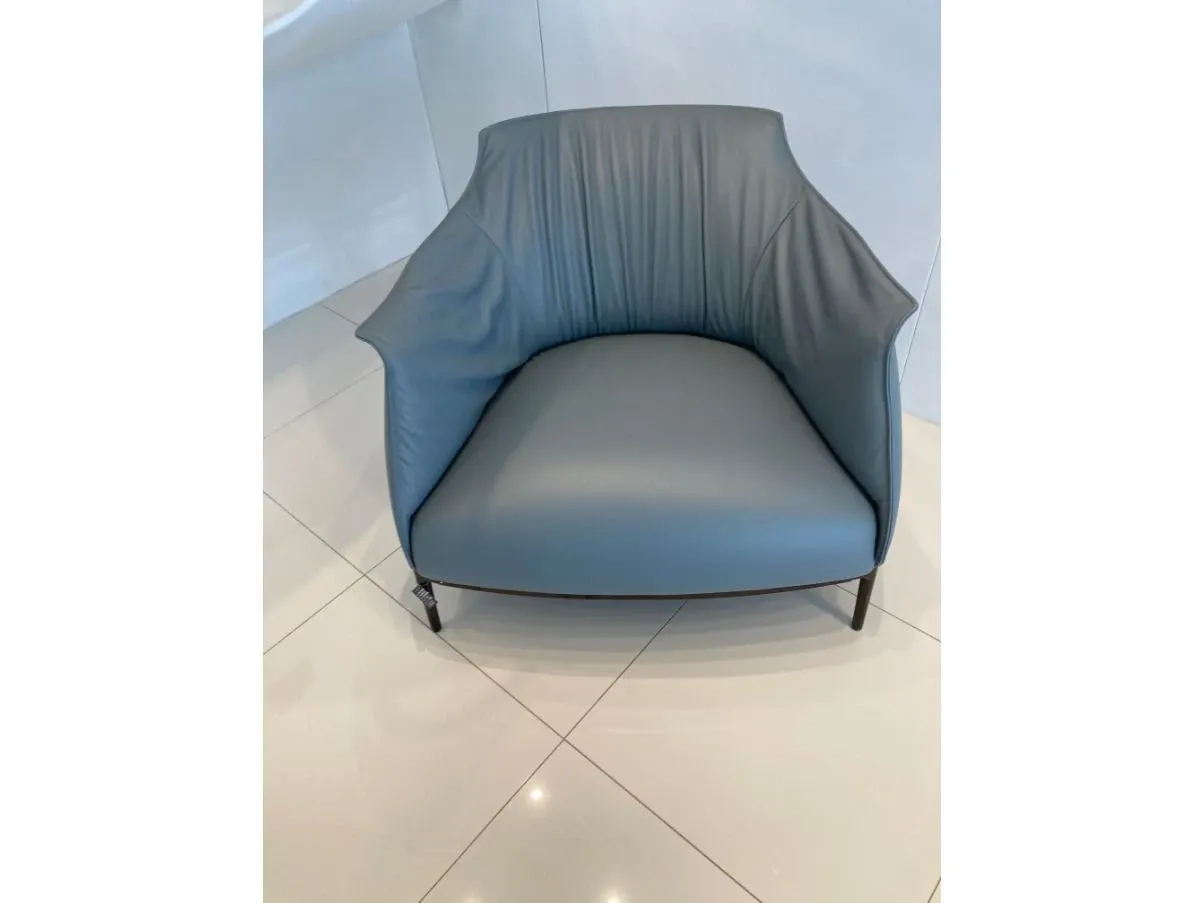 Archibald armchair in leather, Poltrona Frau 2