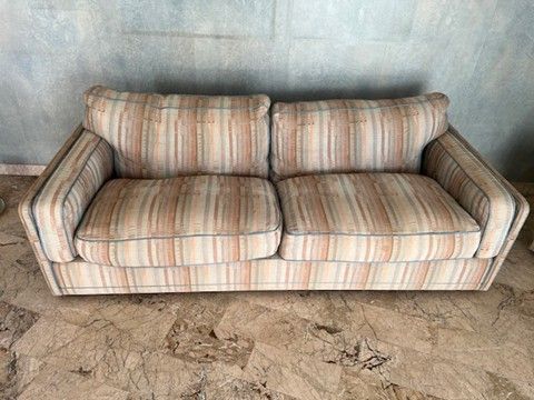 Coppia di divani in tessuto (anni '90) Details