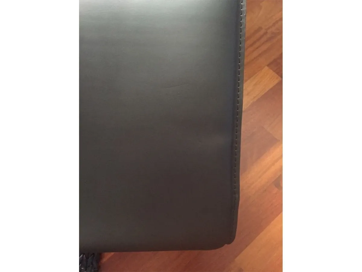 LC4 (cuoio), Cassina 1