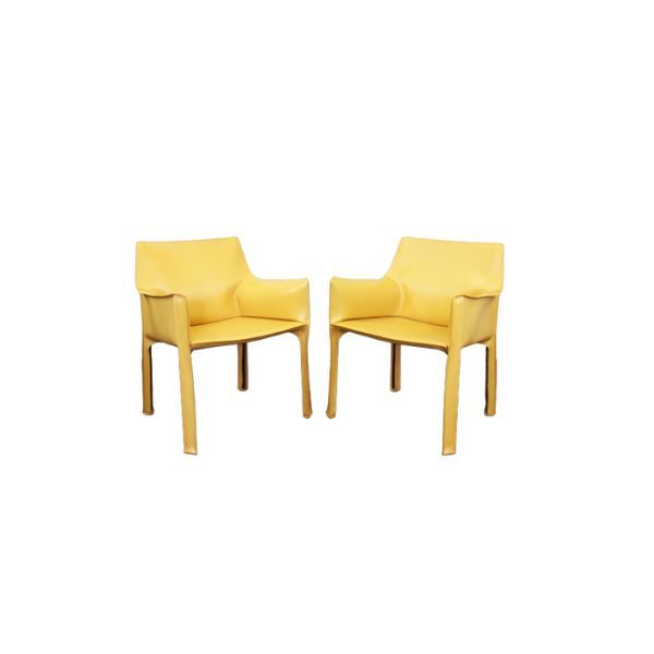 Pair of Cab 413 leather chairs by Mario Bellini, Cassina image