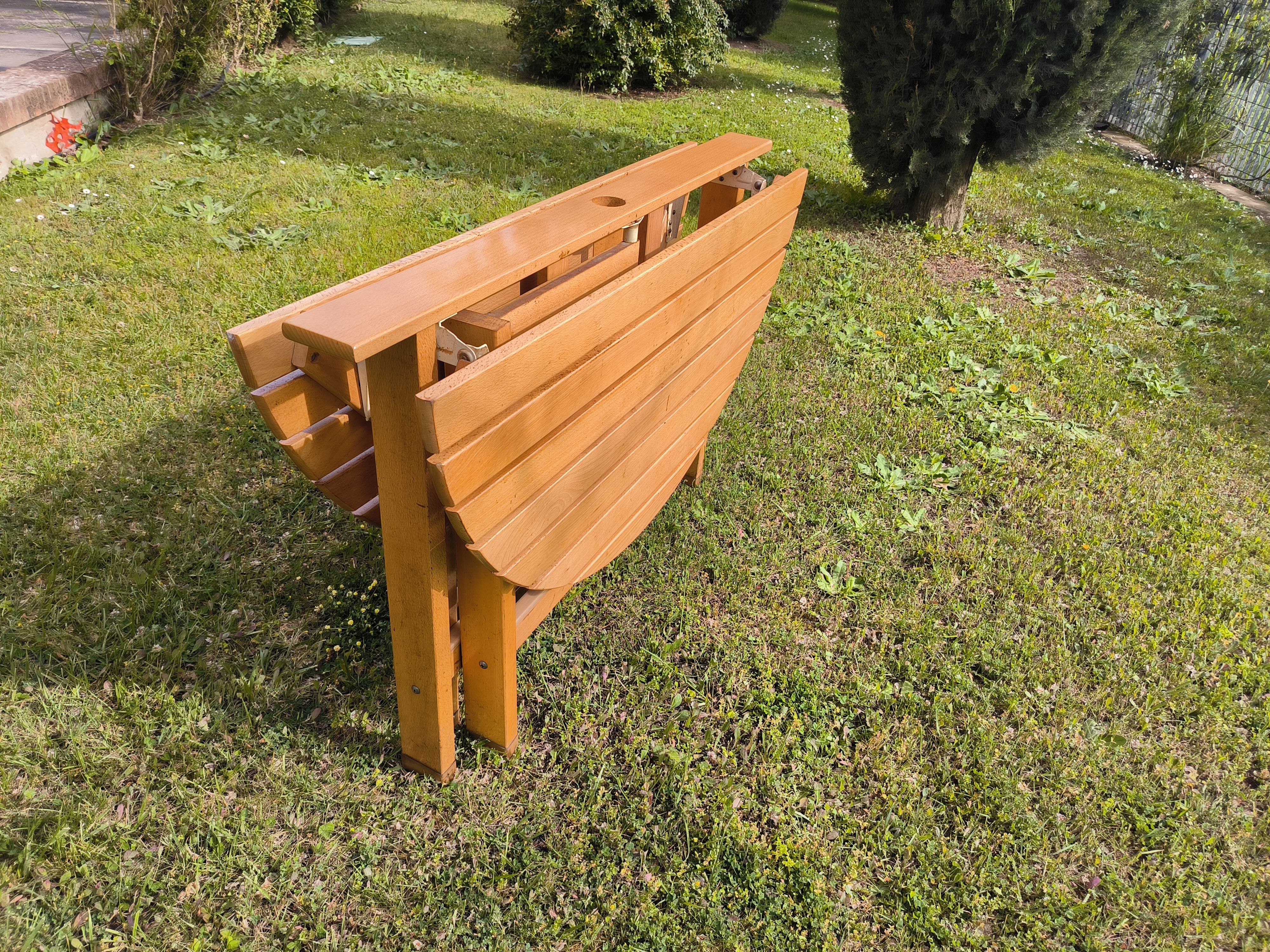 Set da esterno 6 sedie, tavolino e tavolo rotondo in legno Side