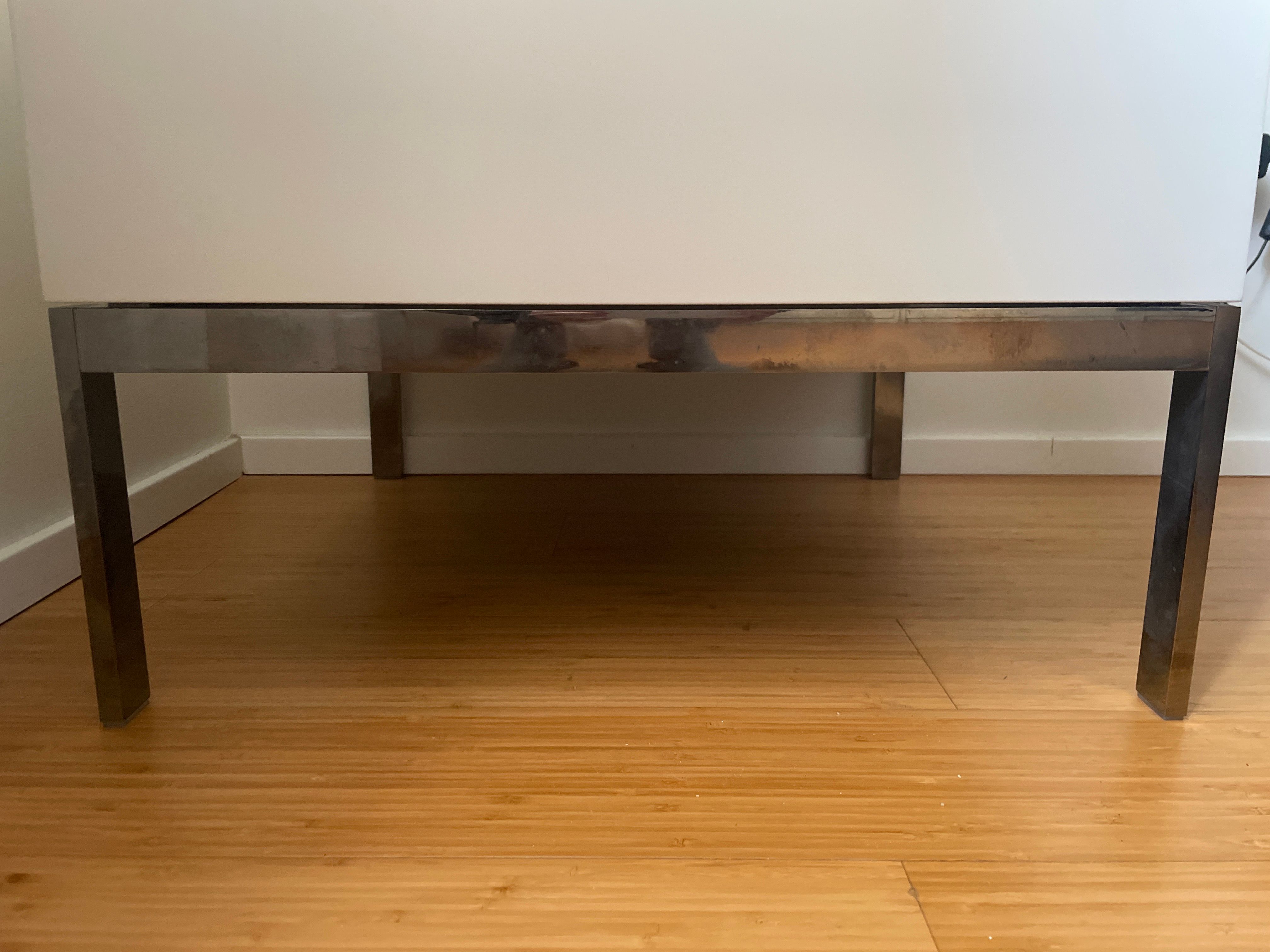 Paar 606 Silikat-Nachttische Defects