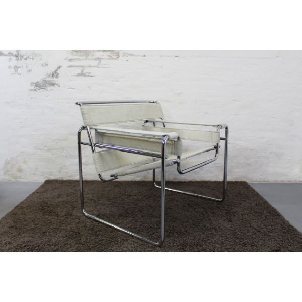 Wassily armchair in white pony skin by Marcel Breuer, Knoll image
