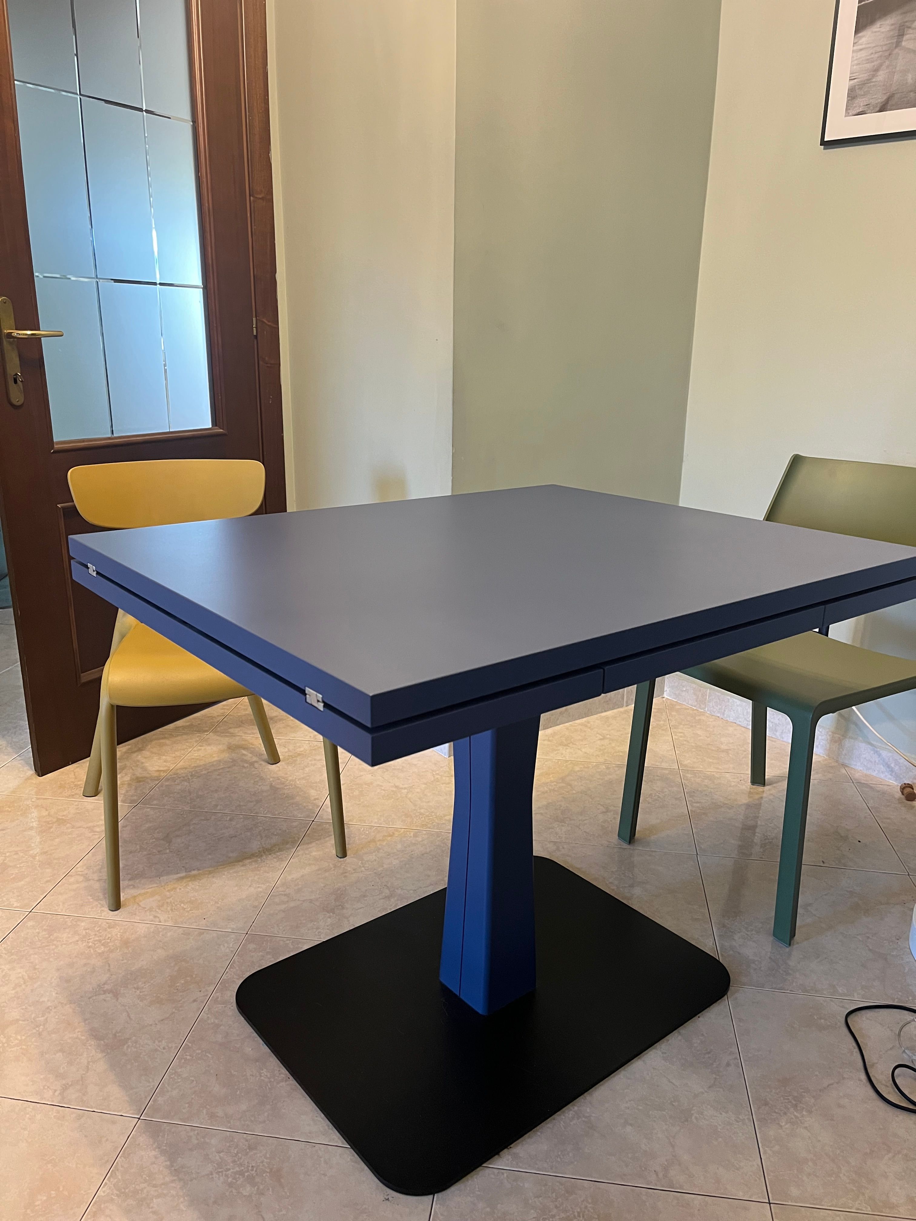 Gualtiero extendable wooden table, Miniforms Main