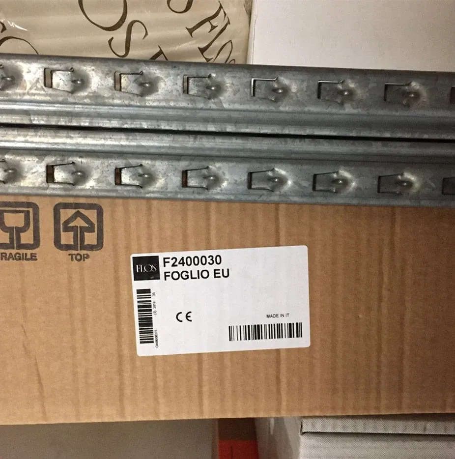 Foglio (bianco), Flos 3