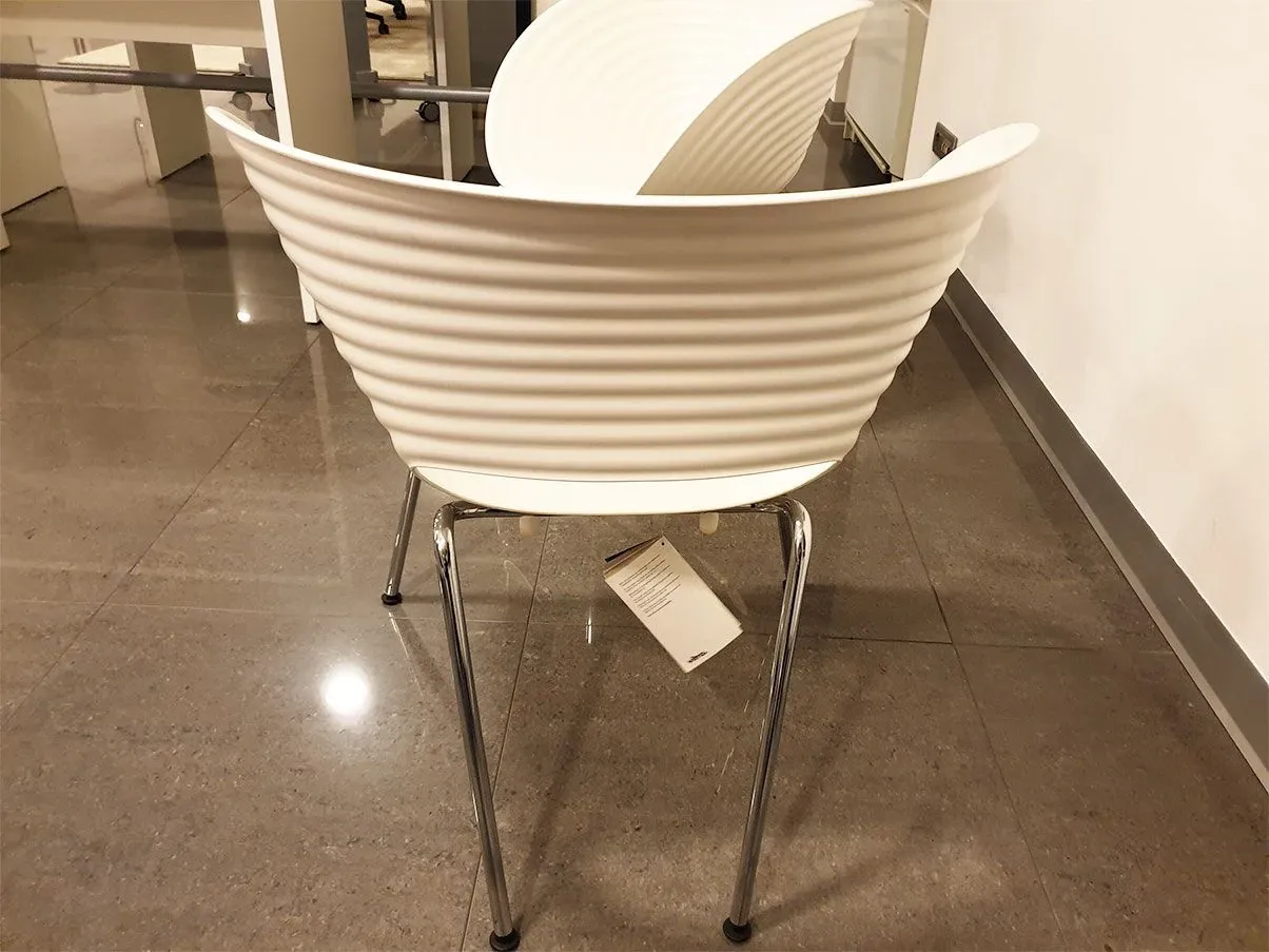 Tom Vac chair in steel and polypropylene (white), Vitra 