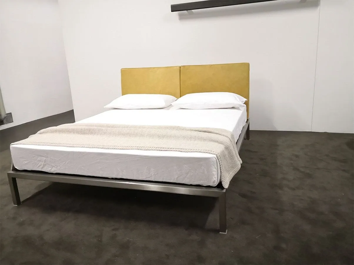 Letto matrimoniale Bed in pelle (oro), Ivano Redaelli 1