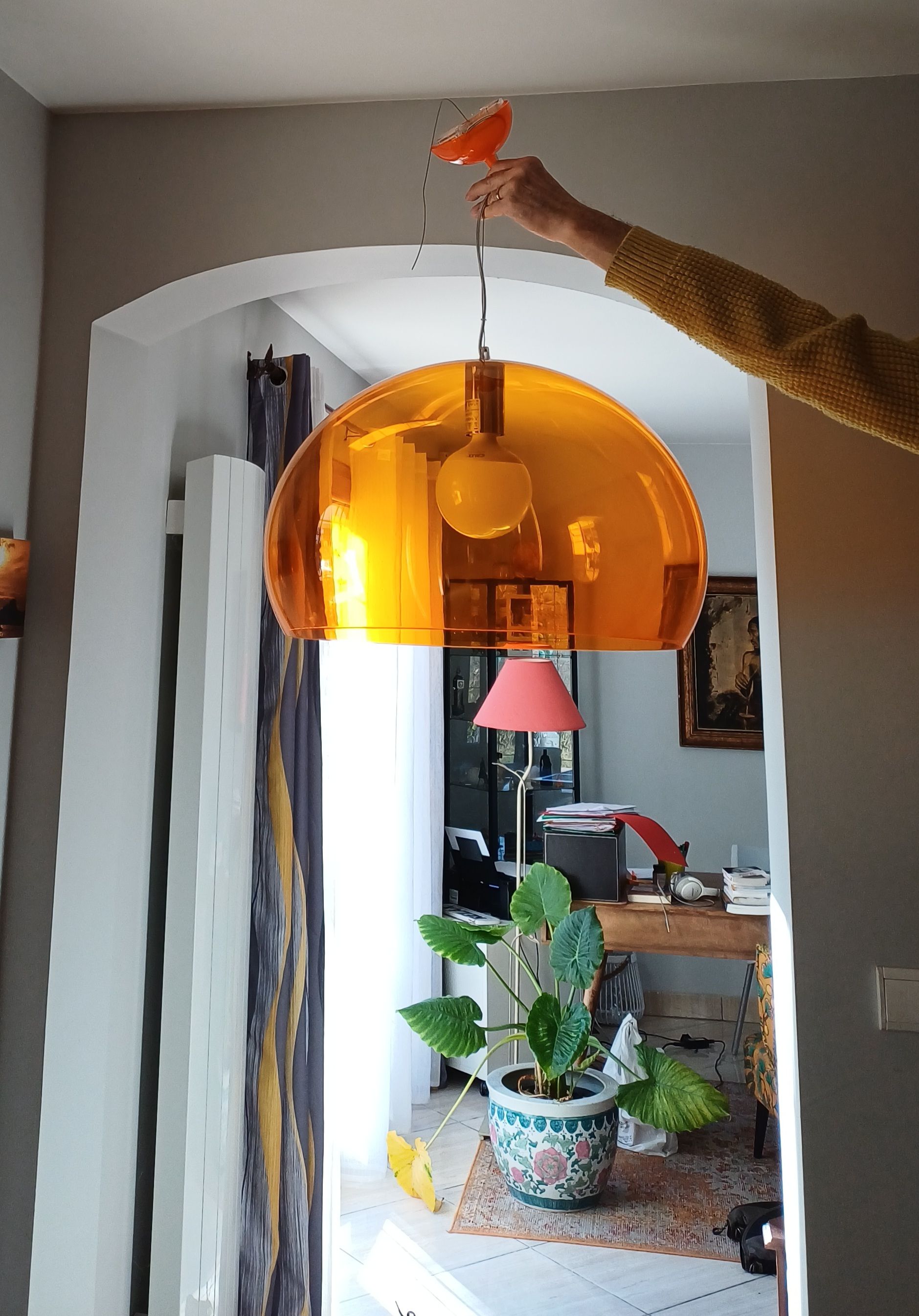 Suspension Fly orange de Ferruccio Laviani Details